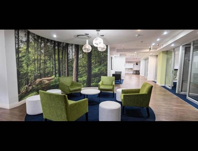BUSINESS PROPERTY TO RENT IN LYNNWOOD GLEN
